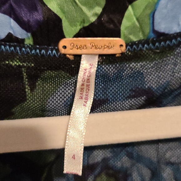 CLEARANCE /Make an offer! Free People Silk Dress sz 4 - Picture 2 of 5